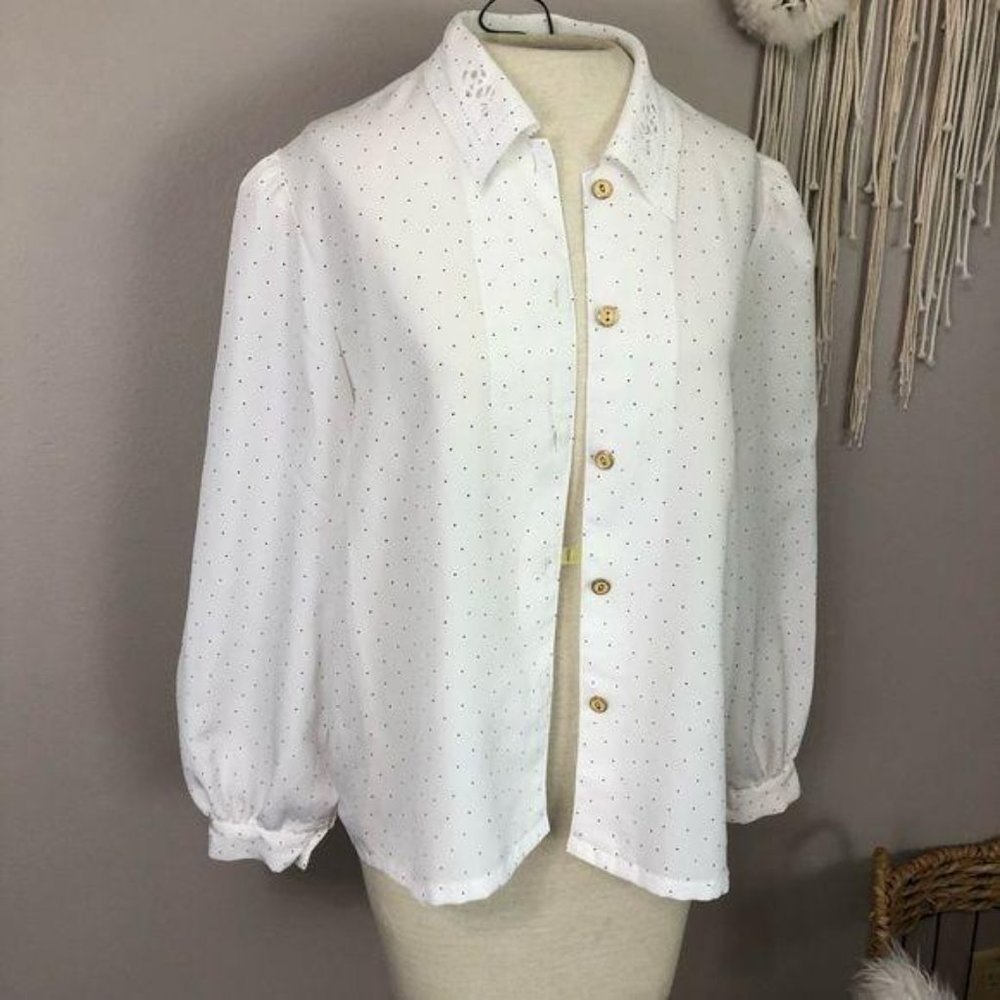 Sam Hua Korean Large polka dot lace collared blouse - Picture 2 of 8